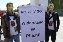 ÇOCUK OYUNCAĞI - Almanya'da Avukatlar Kitlesel Dinlemelere Karşı Gösteri Düzenledi