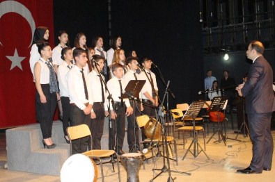 Iğdır Güzel Sanatlar Lisesi'nin Bahar Ve Gençlik Programı