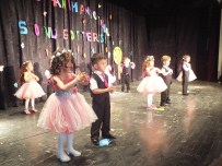 ABDULLAH ATAKAN ATASOY - Minik Öğrencilerden Yıl Sonu Gösterisi