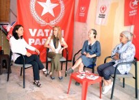 Siirt'te Teşkilatı Olmayan Partinin Kadın Adayı, Seçim Aracını Kendisi Kullanıyor, Bildiri Dağıtıyor