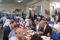 RUMELİ TÜRKLERİ - Sağlık Bakanı İşçilerle Öğle Yemeği Yedi