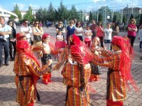 Yılsonu Etkinliğinde Renkli Görüntüler