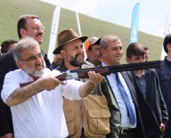 TANER YILDIZ - Bakan Yıldız Hünerlerini Sergiledi