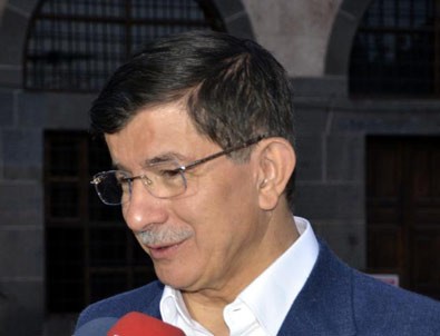 Başbakan Davutoğlu, STK temsilcileriyle buluştu