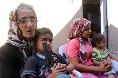 Geride Acılı Bir Eş Kaldı