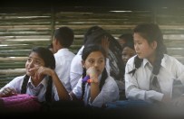 Nepal'da Okullar Açıldı