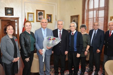 19 Mayıs Lisesi Mezunları Derneği'nden Başkan Yılmaz'a Ziyaret