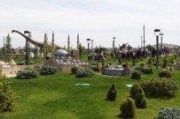 DINOZOR - 80 Binde Devr-İ Alem Parkını 800 Bin Kişi Ziyaret Etti