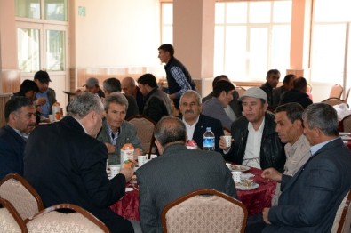 AK Parti Afyonkarahisar Milletvekili Adayları Muhtarları Dinledi