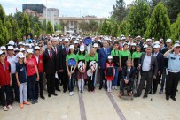 DİYARBAKIR EMNİYET MÜDÜRÜ - Bu Kez Polisler Yol Kapattı