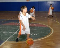 Mersin'de Basketbol Akademisi Açıldı