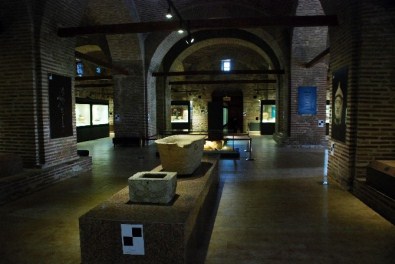 Van Gogh'un Olduğu İddia Edilen Tablo Müzede Koruma Altında