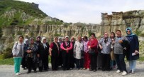PERI BACALARı - Yunusemreli Hanımlar Kula'da Tarihe Yolculuk Yaptı
