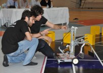 ROBOTLAR - Akıllı Robotlar ADÜ'de Yarıştı