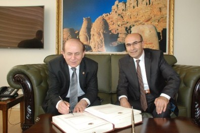 Burhan Kuzu'dan Vali Demirtaş'a Ziyaret