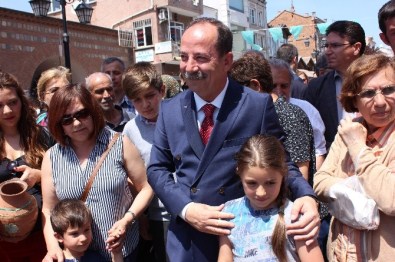 Edirne'de Hıdrellez, Yumurta Tokuşturma Ve Niyet Çekme Etkinlikleriyle Devam Etti