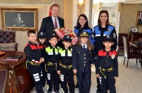 ERDAL EREN - Minik Polislerden Vali Yavuz'a Ziyaret
