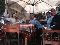 MURAT KAHRAMAN - Pervari Kaymakamı Kahraman, Kadın Kursiyerleri Geziye Gönderdi