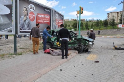 Ürgüp'te Trafik Kazası Açıklaması 2 Ölü, 3 Yaralı