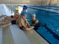 TENİS KULÜBÜ - Yüzme Kursları Başladı