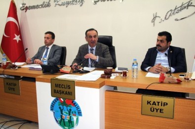 CHP'den Önce Teşekkür, Sonra Eleştiri