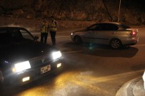 İSTANBUL YOLU - İki Otomobil Çarpıştı Açıklaması 1 Yaralı
