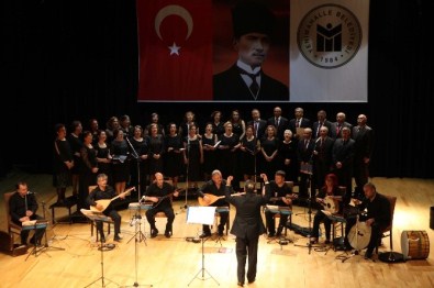 Nazım Hikmet Kongre Ve Sanat Merkezi'nde Türkü Gecesi