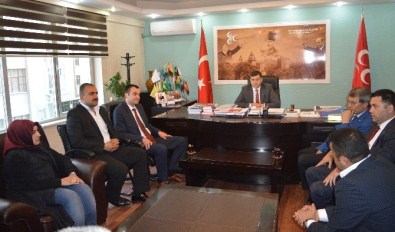 Ülkü Ocakları'ndan MHP'ye İadei Ziyaret