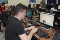 DOÇENT DOKTOR - Üniversite Öğrencileri 'Ulusal Klavye Yarışması'nda Ter Döktü