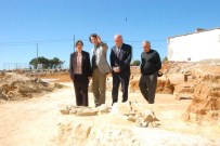 YASEMİN ÖZATA ÇETİNKAYA - İnşaat Hafriyatında Antik Nekropol İzlerine Rastlandı