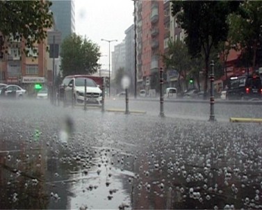 Konya'da Sağanak Yağmur Ve Dolu Yağışı