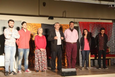 Madde Bağımlılığının Zararları Öğrencilere Tiyatroyla Anlatıldı