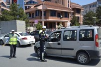 ARAÇ KULLANMAK - Polis'ten Trafik Haftası Mesaisi