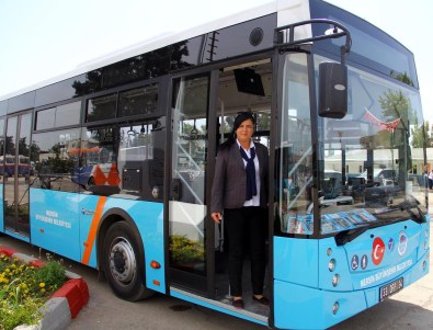 Belediye Otobüsü 3 Çocuk Annesine Emanet
