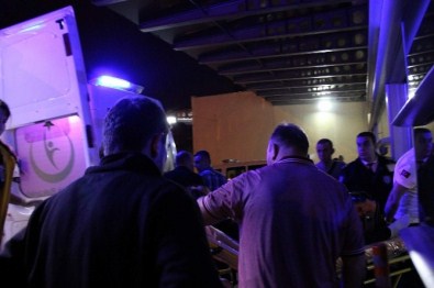 Genç Kız Kafasına Ateş Ederek Ölmek İstedi