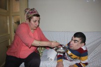 CENNET MAHALLESI - Hayatını 'Engelli Oğlu'na Adadı