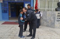 Minik Öğrenciden Örnek Davranış