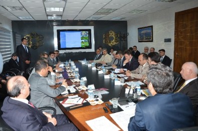 Aylık Takip Ve Koordinasyon Toplantısı Vali Düzgün Başkanlığında Gerçekleştirildi