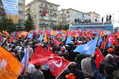 Başbakan Davutoğlu, Keçiören Ve Yenimahalle Mitinglerinde Konuştu