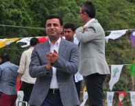 BARıŞ GÜCÜ - Demirtaş'tan 'Zerdüşt' Cevabı