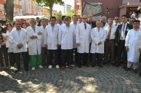 SAĞLIK ÇALIŞANLARINA ŞİDDET - Kayseri'de Sağlık Çalışanları 15 Dakikalık İş Bırakma Eylemi Yaptı