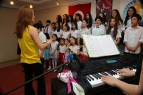 ÇOCUK KOROSU - Mezitli Belediyesi Çocuk Korosu'ndan Yıl Sonu Konseri