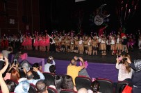 Minik Öğrencilerin Mezuniyet Coşkusu