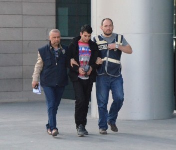 Taksi Şoförünün Parasını Bıçakla Gasp Eden Şahıs Yakalandı