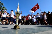 EN ÇOK BEĞENİLEN - Türkiye Birincisi Oldular Coşkuyla Karşılandılar