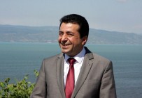 FEVZI ZıRHLıOĞLU - Zırhlıoğlu Sahile İnip Oy İstedi