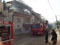 BEYDAĞı - Çatı Yangını Korkuttu