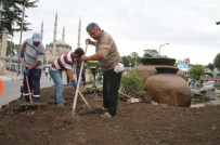 KÜPLÜ - Edirne Belediyesi Süs Havuzlarını Yeniliyor