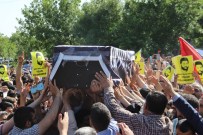 YASİN BÖRÜ - İhya-Der Başkanı'nın Cenazesinde Gerginlik