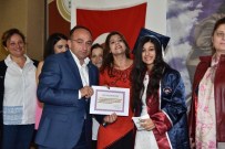 Üzülmez'e Pirelli Anadolu Lisesi'nden Plaket